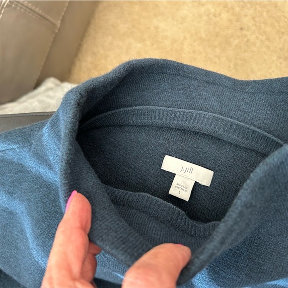 Women's J Jill Oversized Blue Turtleneck Sweater - Picture 5 of 6